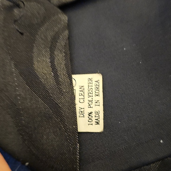 Stenen Harris Red and Black Saxophone Tie. Handmade. - Picture 3 of 5